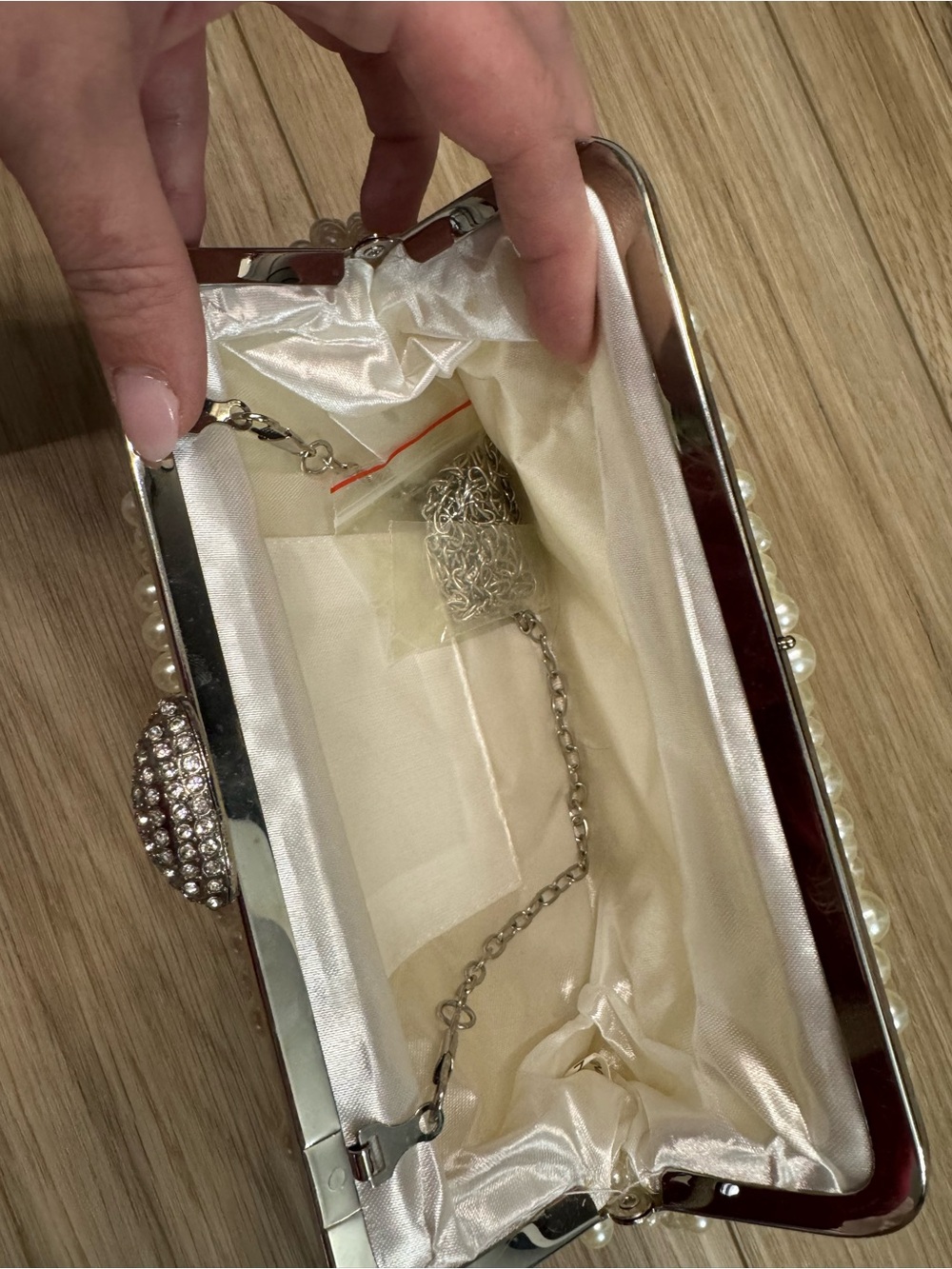 Pearl Clutch Bag - Picture 6 of 6